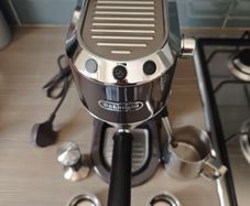 De'Longhi Dedica Arte Manual Espresso Coffee Machine (Model: EC885)