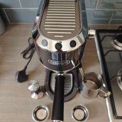 De'Longhi Dedica Arte Manual Espresso Coffee Machine (Model: EC885)