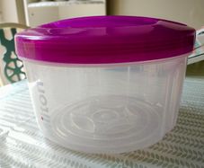 Milton cold water steriliser
