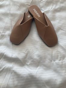 ladies slip on sandals