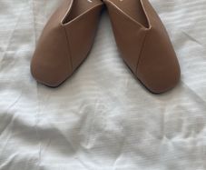 ladies slip on sandals