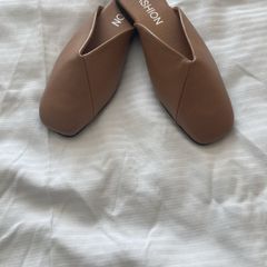 ladies slip on sandals