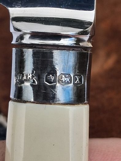 Walker & Hall Sterling Silver Collared Set Of Six Knives(1940)