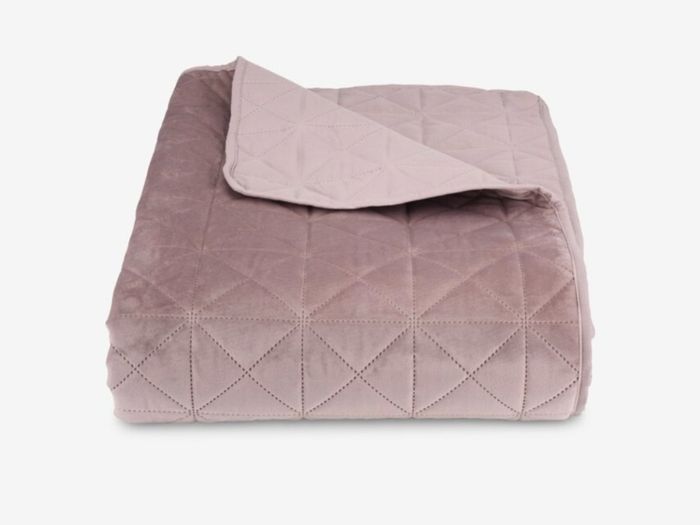 JYSK ENGBLOMME Bedspread and pillows