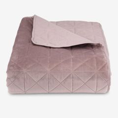JYSK ENGBLOMME Bedspread and pillows