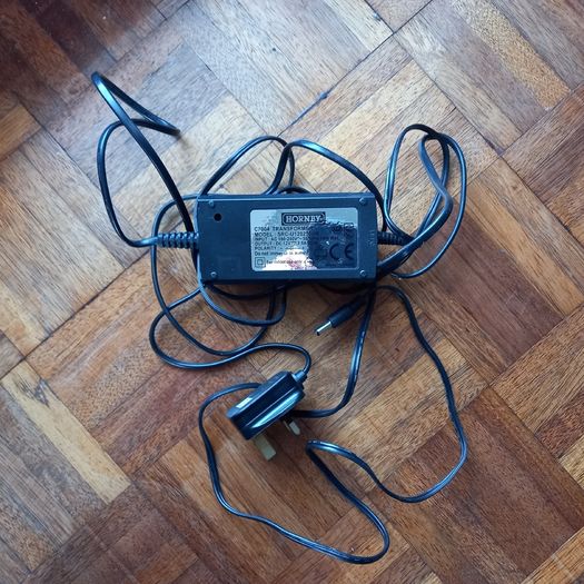 Scalextric C7004 Digital Power Supply Unit - 12V 2.5 Amp (hornby psu transformer adaptor )