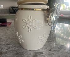 Biscuit Barrel
