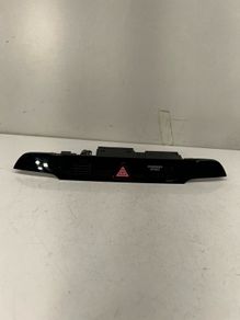 Hyundai Tucson Hazard Warning Switch Mk3 2017 93700-d7800 A2l5b3s
