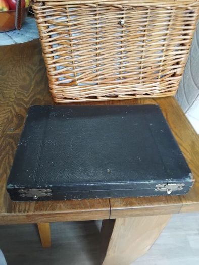 Antique Set Of Fish Knives & Forks (Boxed)