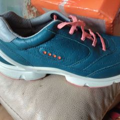 Girls ecco runners
