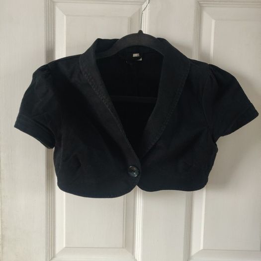 Cropped short sleeve jacket, size 8