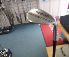 Titleist Vokey SM10 56 degree wedge