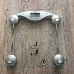 Bathroom electronic digital body fitness weighting glass scales and battery