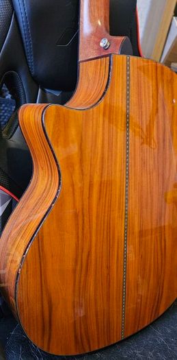 acoustic bass