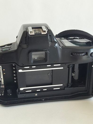 Nikon F70 Film Camera BODY ONLY