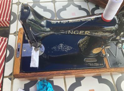 Antique singer 99 K sewing machine
