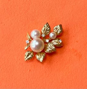 Vintage 14ct Gold & saltwater Pearl Floral Pendant