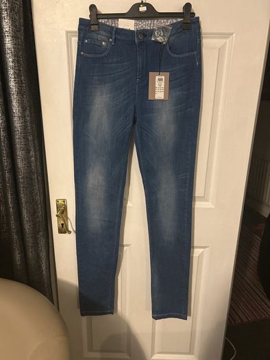 New villa jeans RRP E60
