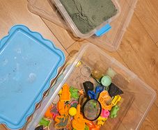 Kinetic sand with toys