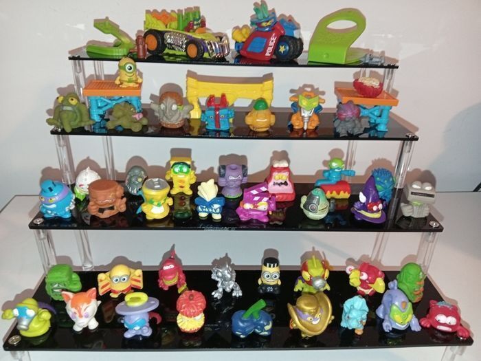 Collection of Superzings figures all in pictures included-good order