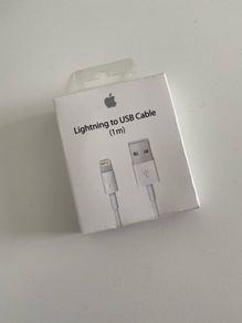 Iphone/ iPad sync charging cable in box