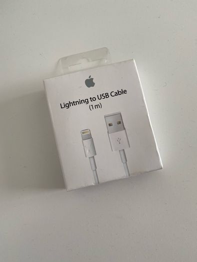Iphone/ iPad sync charging cable in box