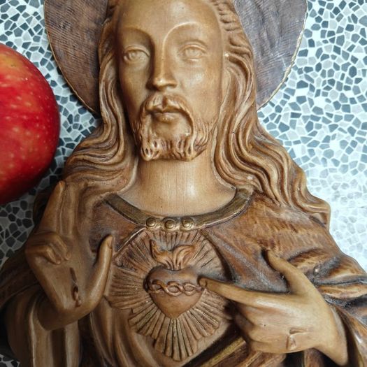 Vintage Jesus Sacred Heart Italian resin wall plaque devotional religious item