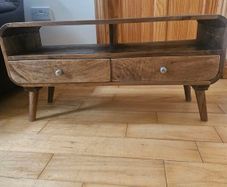 Solid wood tv cabinet