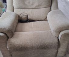 armchair Parker knoll electric recliner.Working Needs a clean.Free