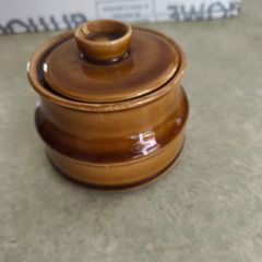.Brawney coloered pottery one sugar bowl and lid TUEOWICE. Polish