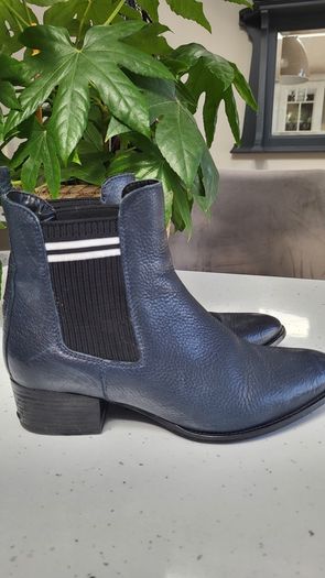 TOMMY HILFIGER Navy pointed ankle boots Sz 40 (Fit 7UK) - Rrp 180 (New)