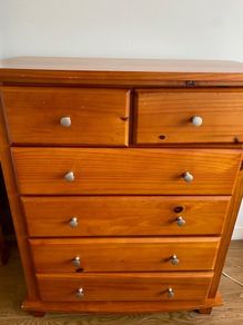 chest of drawers X 2