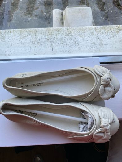 NWOT Nero Giardini ladies leather pumps