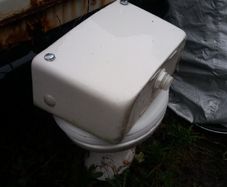 Low Level WC & Cistern