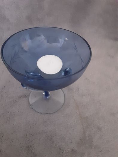 Fragrance Holder/Luxury Fragrance Holder .. Price Drop
