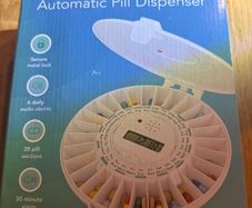 Automatic pill dispenser