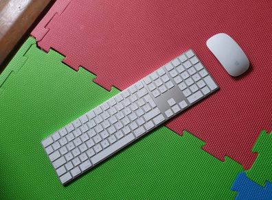 Original Magic Keyboard (numeric Keypad) & Magic Mouse 2.5
