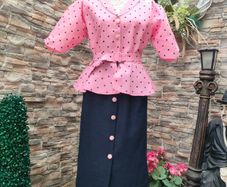Vintage 1980s 50s style Pink Navy polkadot peplum dress Size M Postage included