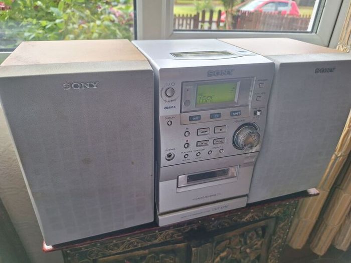 sony cmt-ep50 micro hi-fi system cd cassette radio with remote