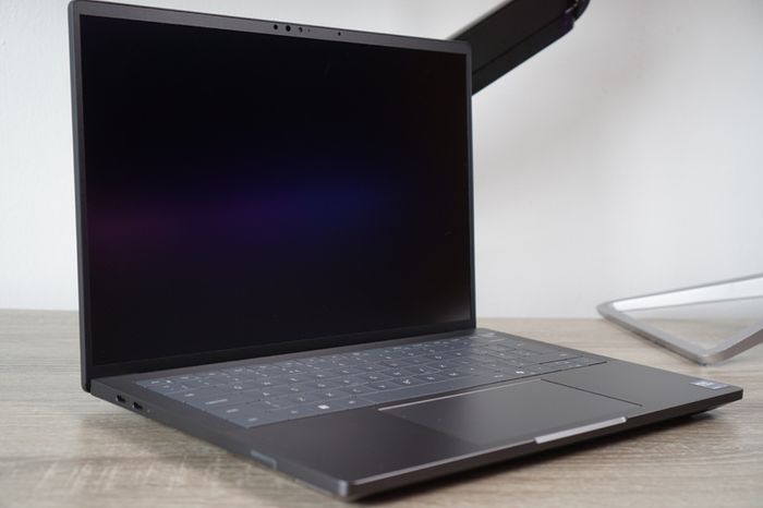 New Dell Pro Max 14 Premium | Core Ultra 7 265H | RTX PRO 1000 Blackwell | 32GB 8400 MT/s | 512GB