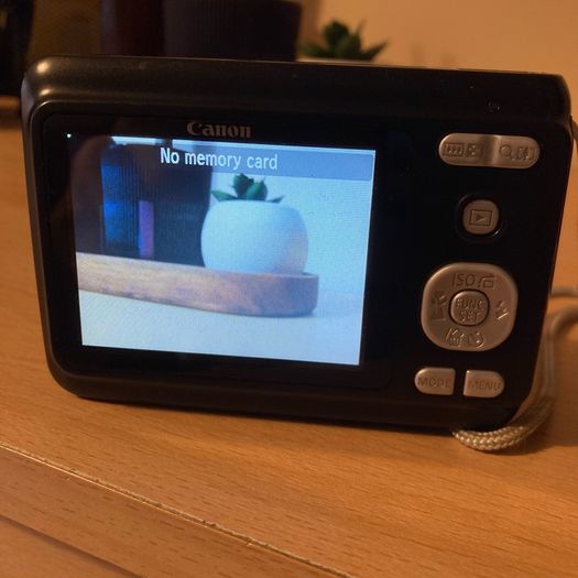 Canon PowerShot A480 digital camera