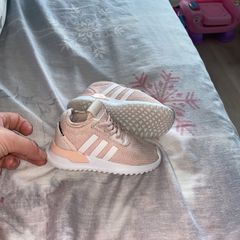 baby girl adidas trainers