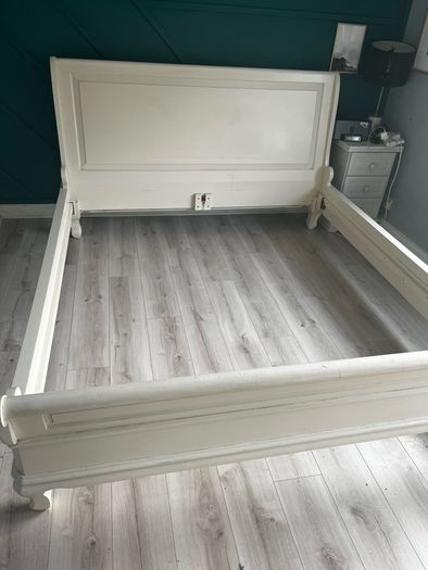 Gorgeous Queen Size solid wood bed