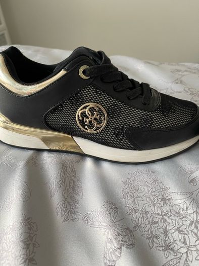 guess trainers