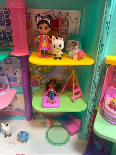 Gabbys Dollhouse