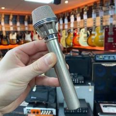 Akg D190e