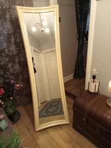 Standing mirror