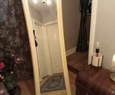 Standing mirror