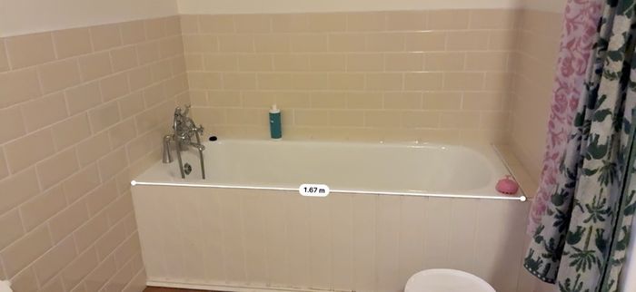 Cast iron bath (mixer not included)