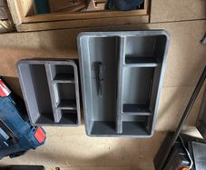 4 divided carry trays 2 large  medium heavy plastic with center carry Handel